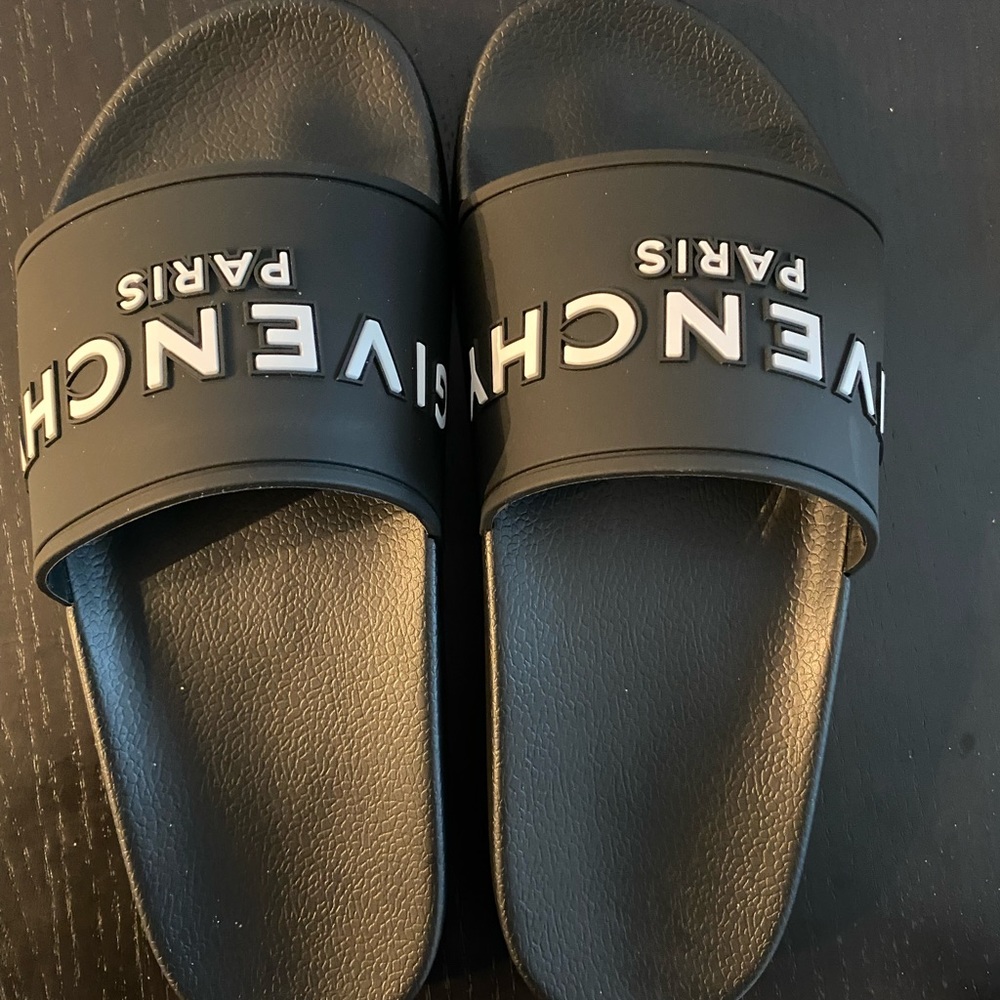 Givenchy Slides SZ 38